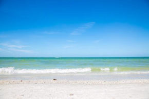 Ideal for Conference @ J.W. Marriott / Access to Beach!!